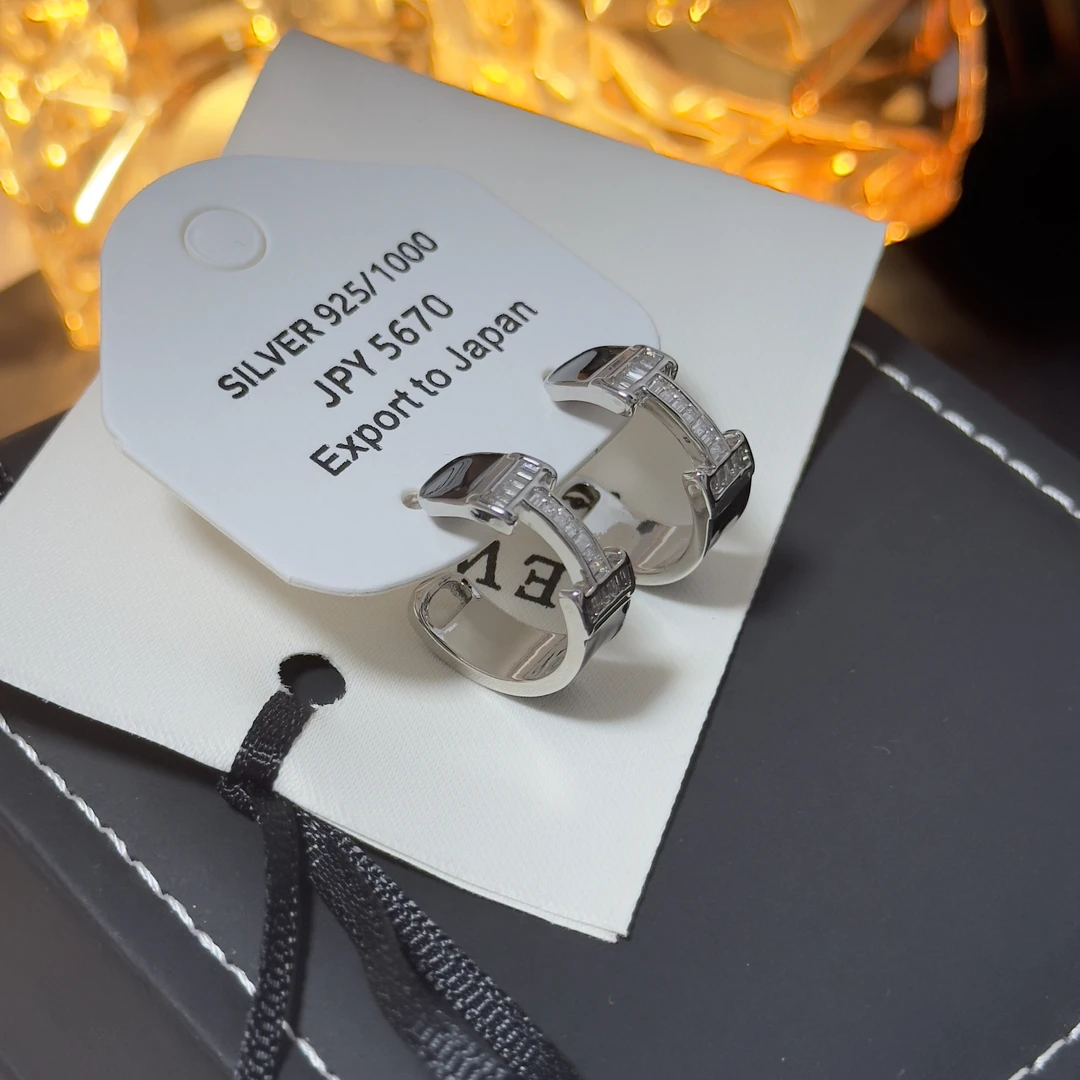 铜合金合成锆石耳饰 气质时尚百搭复古小众欧美简约耳环QC3338