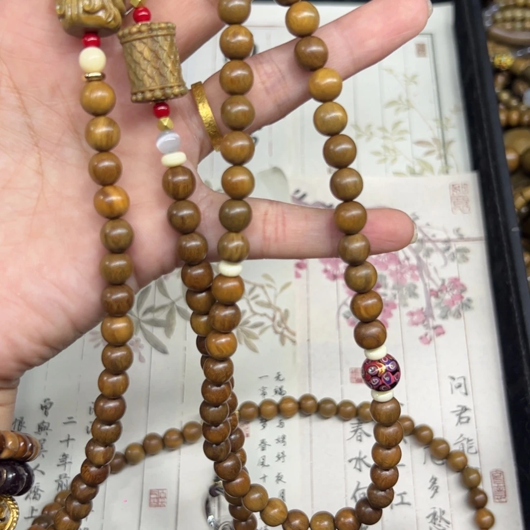 无事牌维腊木（绿檀）