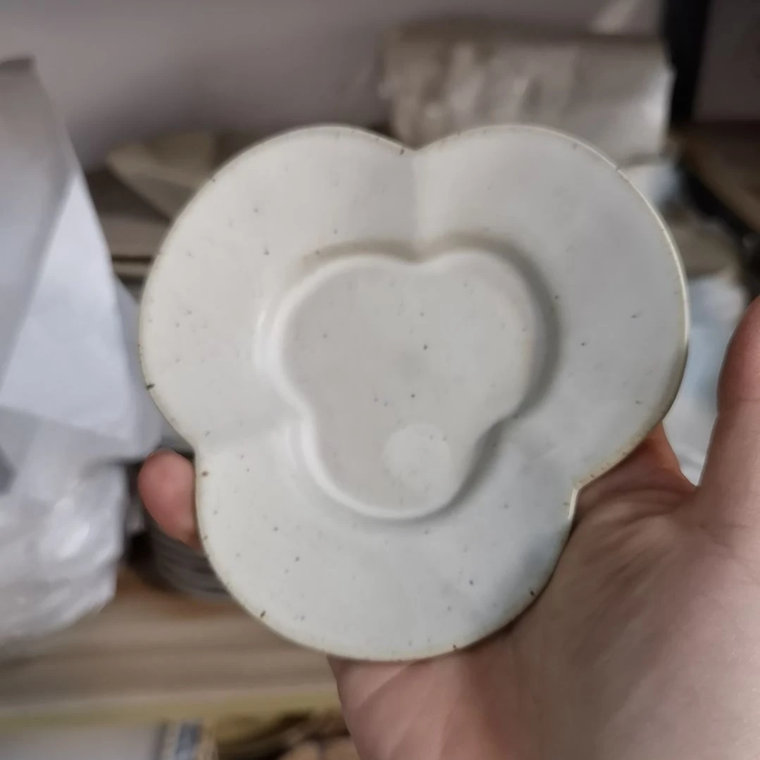 瓷片正品粗陶料碟一个