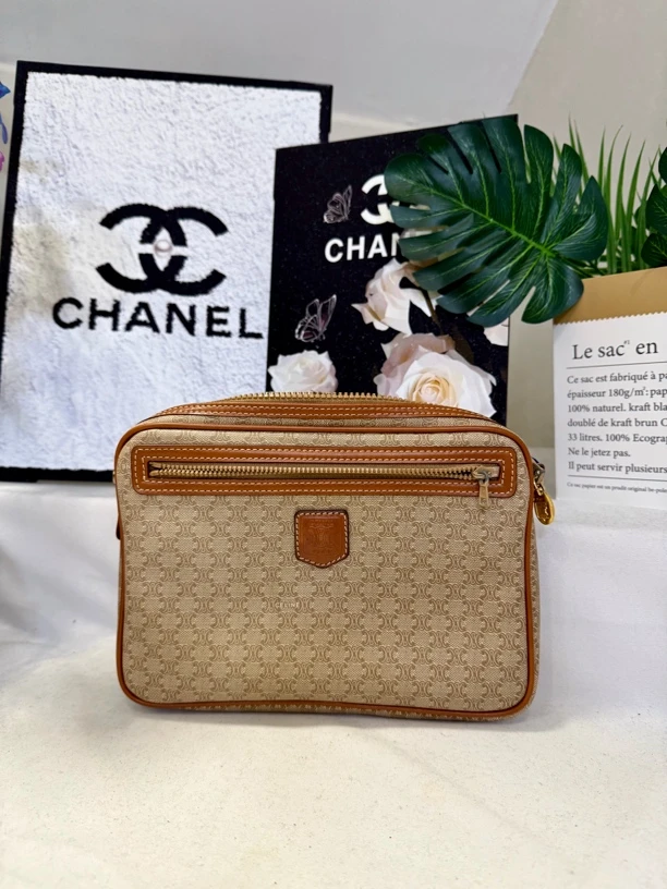 95新 Celine/思琳 兔兔奢/思琳洗漱包/240909013