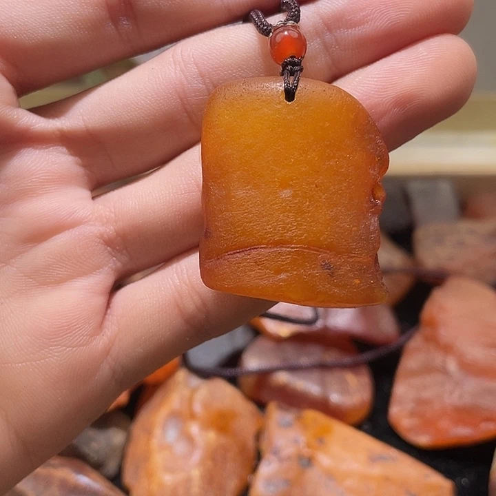 裸石琥珀未镶嵌吊坠