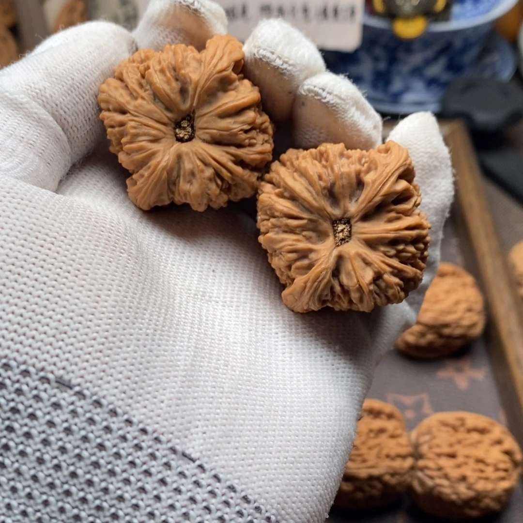 把件文玩核桃刘*叨南疆40