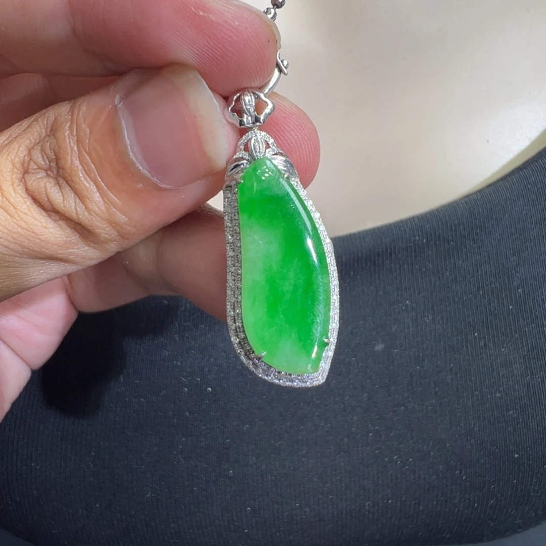 翡翠18K金镶嵌吊坠(不含链)