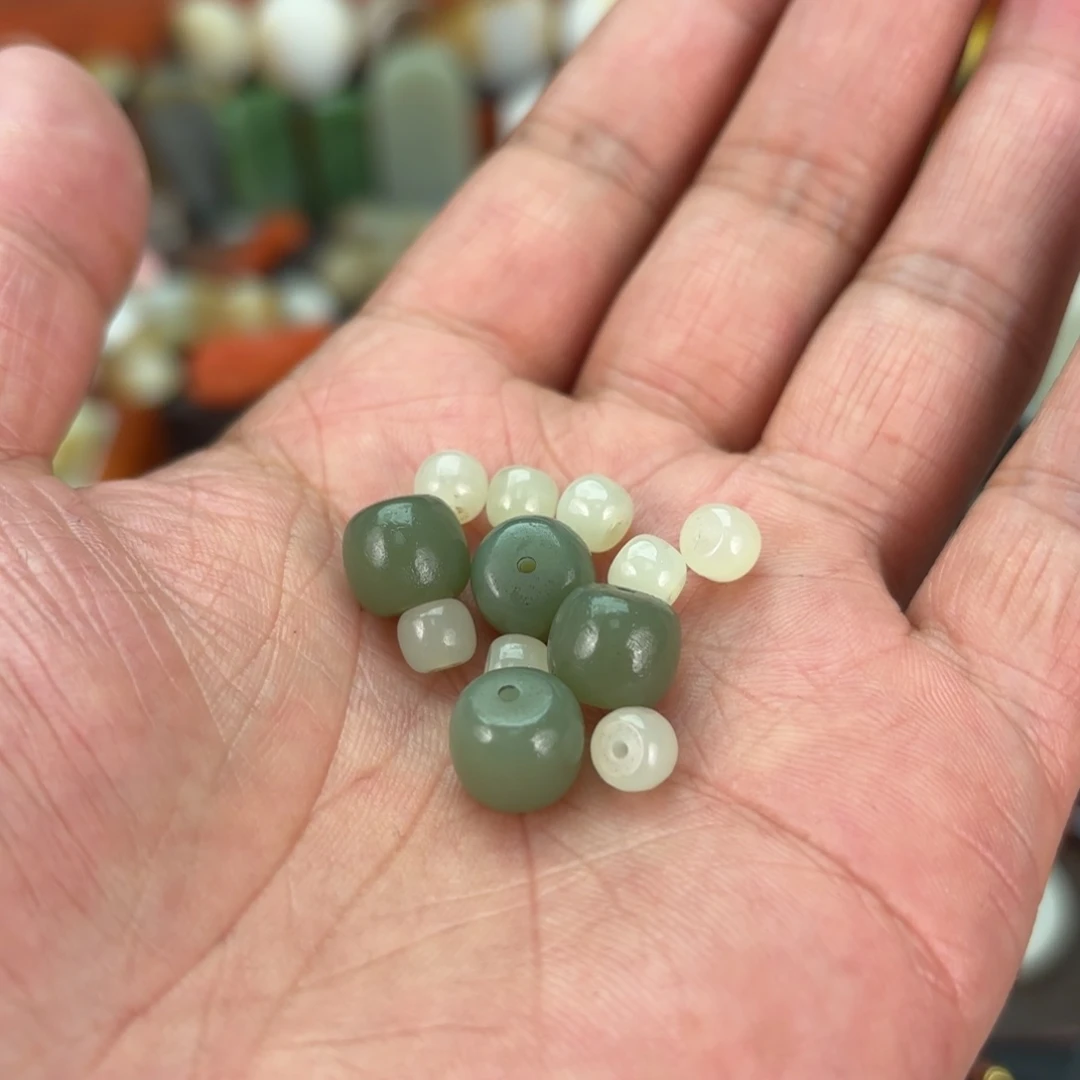 和田玉（糖玉）颈饰未镶嵌心**波