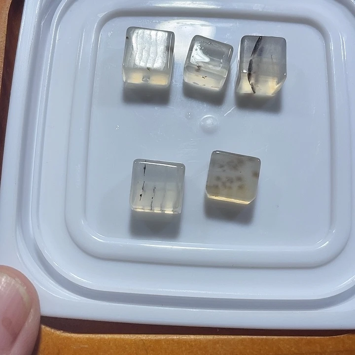 合金颈饰玛瑙/玉髓