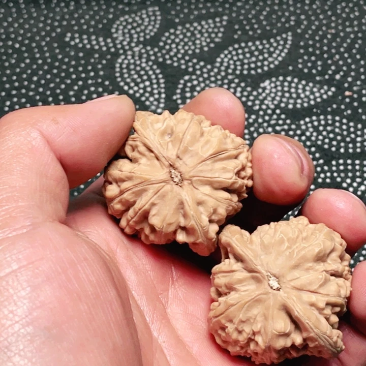 文玩核桃吊坠迪*哥望月