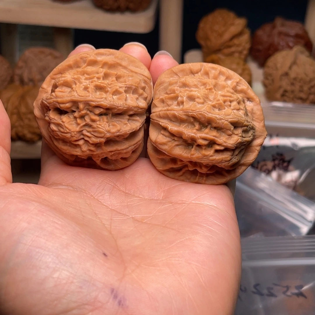 文玩核桃把件霞云岭虎头类目全品核桃