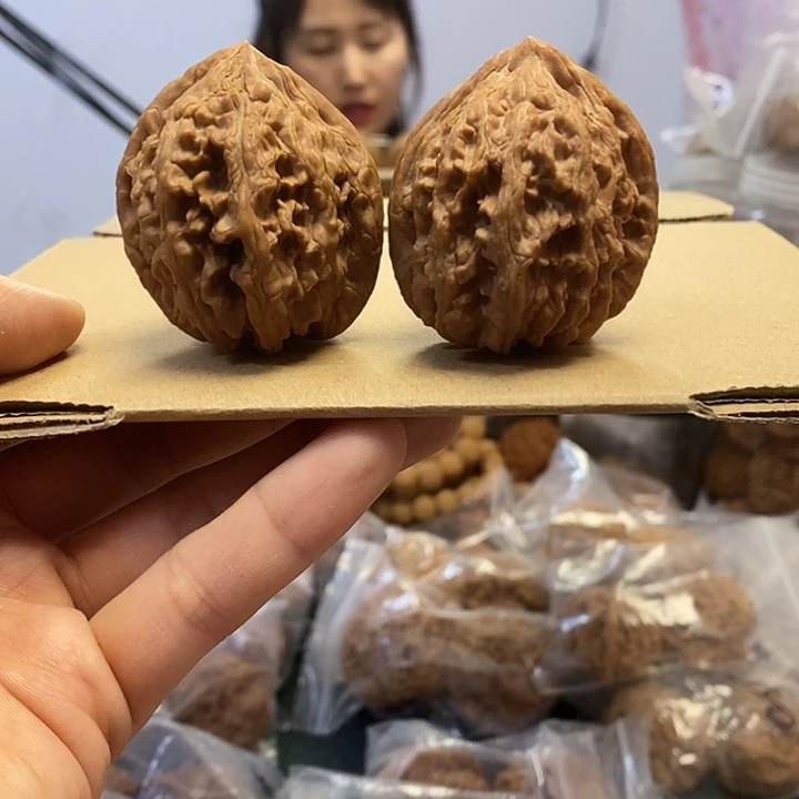 把件文玩核桃43红皮大肚子大古石