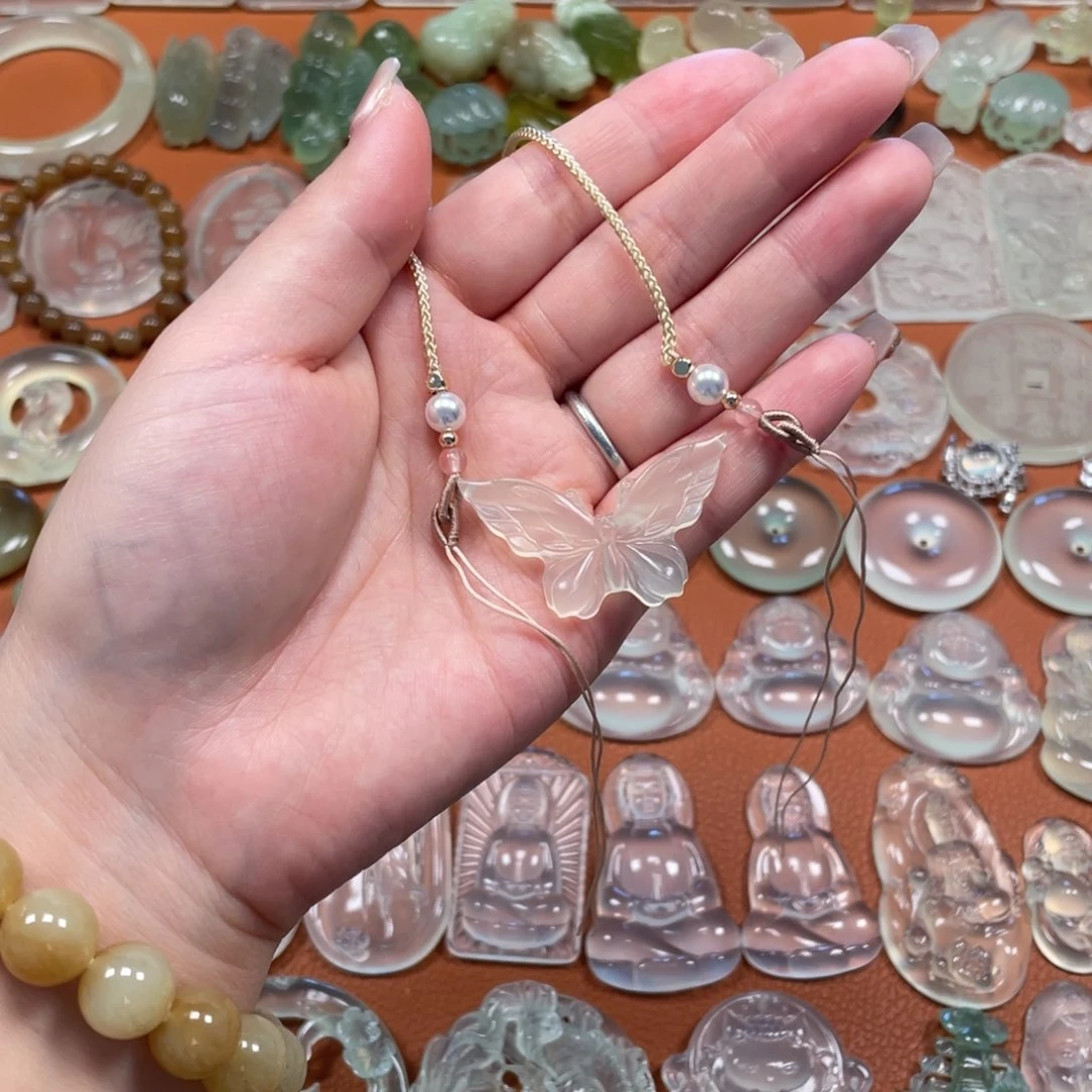 蛇纹石玉未镶嵌颈饰