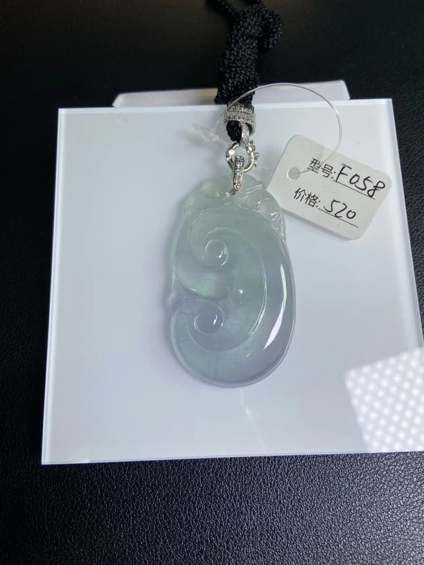 F058精品百搭吊坠