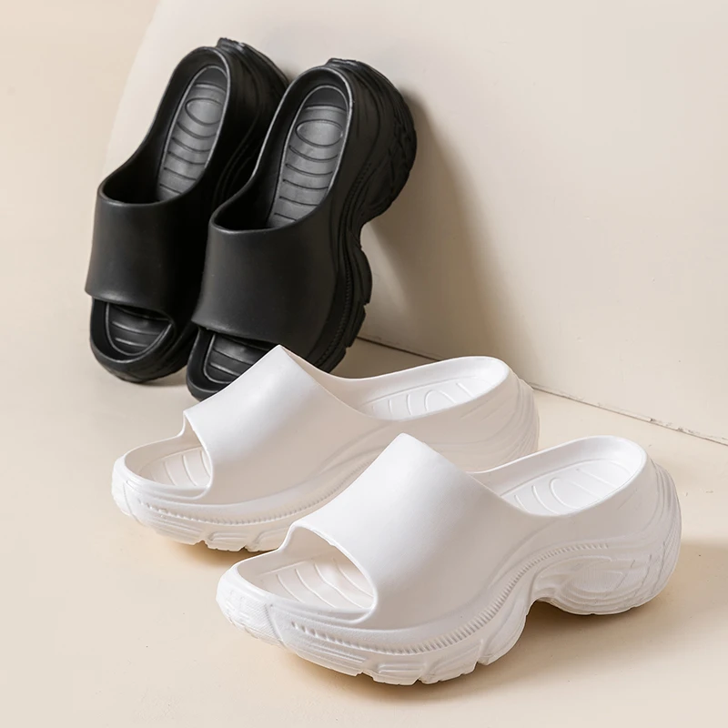 2025新款加高厚底一字拖女松糕底坡跟夏季增高懒人家用高级感凉拖