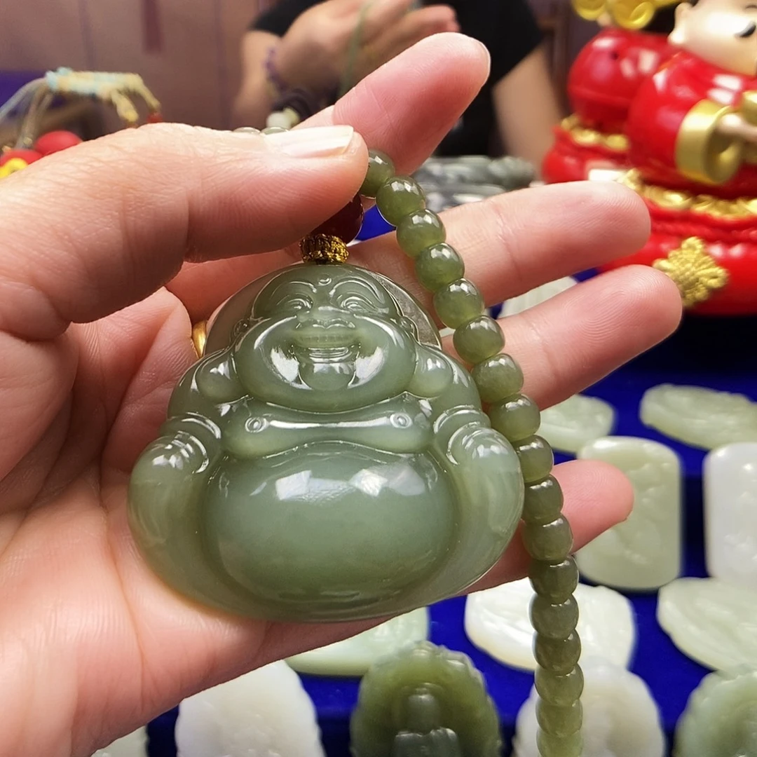 木***文和田玉未镶嵌颈饰