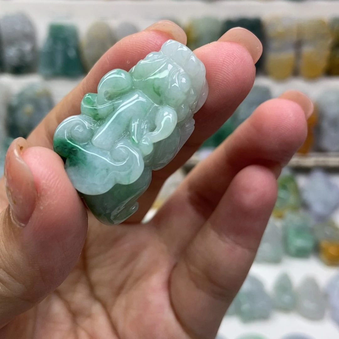 吊坠(赠链)未镶嵌翡翠