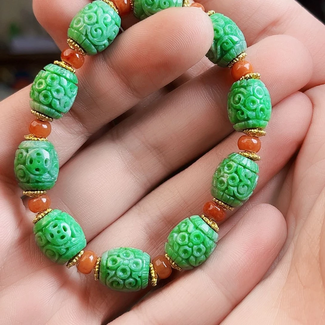 颈饰未镶嵌翡翠多样性