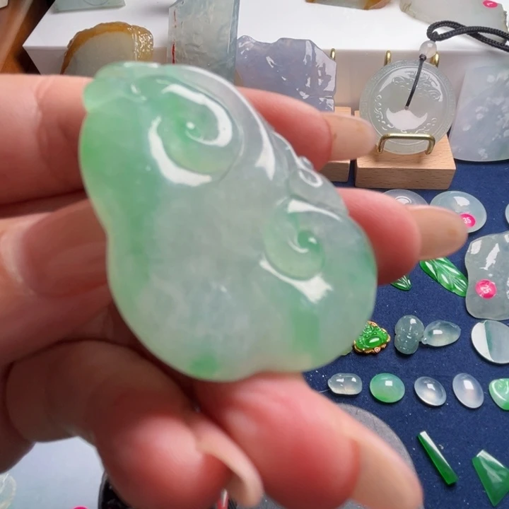 翡翠未镶嵌颈饰天然翡翠