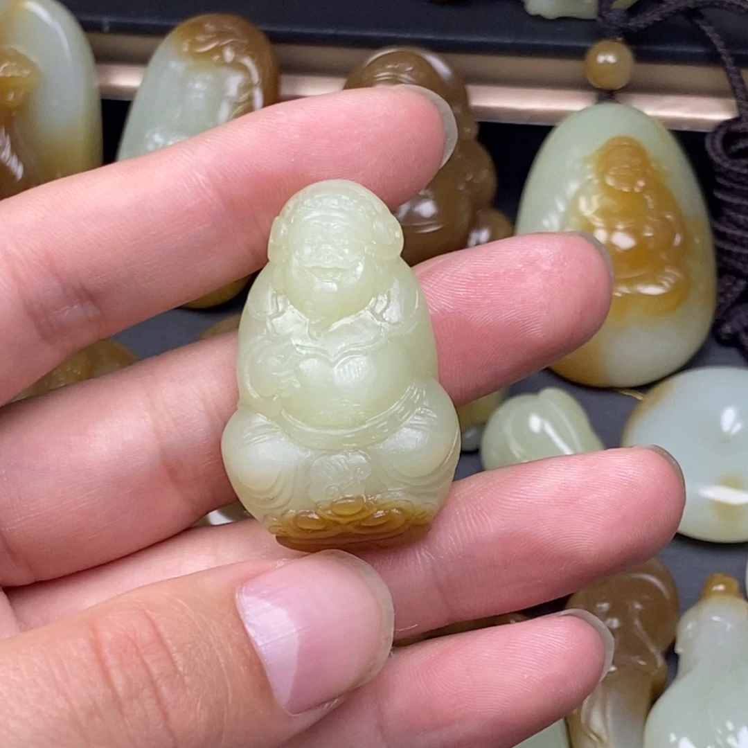 和田玉（糖玉）未镶嵌颈饰