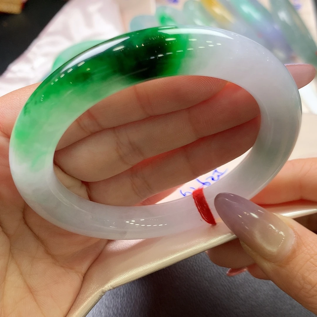 翡翠未镶嵌手镯61.4圆