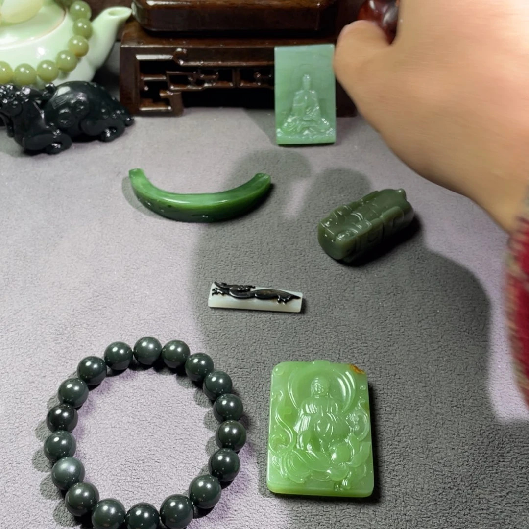 颈饰未镶嵌和田玉