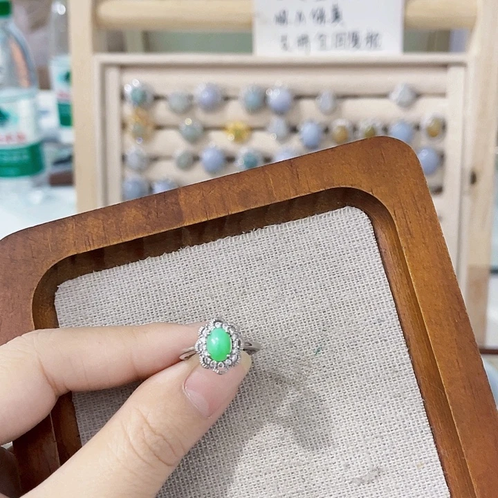 翡翠未镶嵌颈饰天然翡翠Ａ货