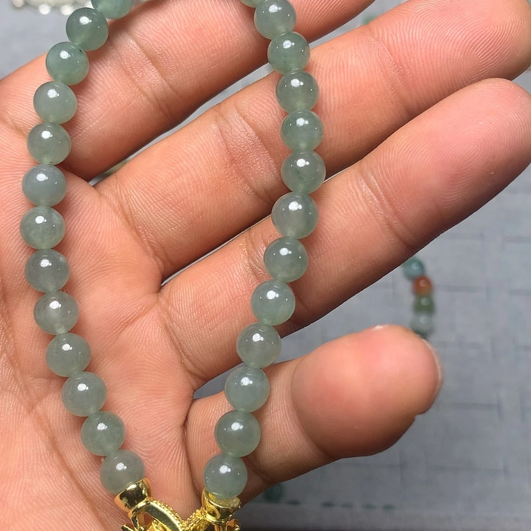 定制翡翠未镶嵌手串