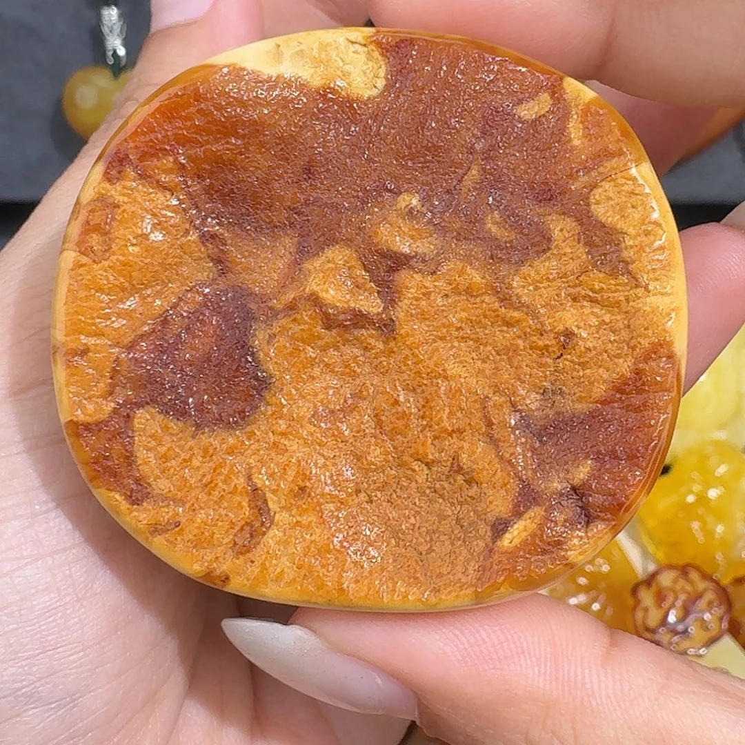 铭****琥珀未镶嵌裸石我