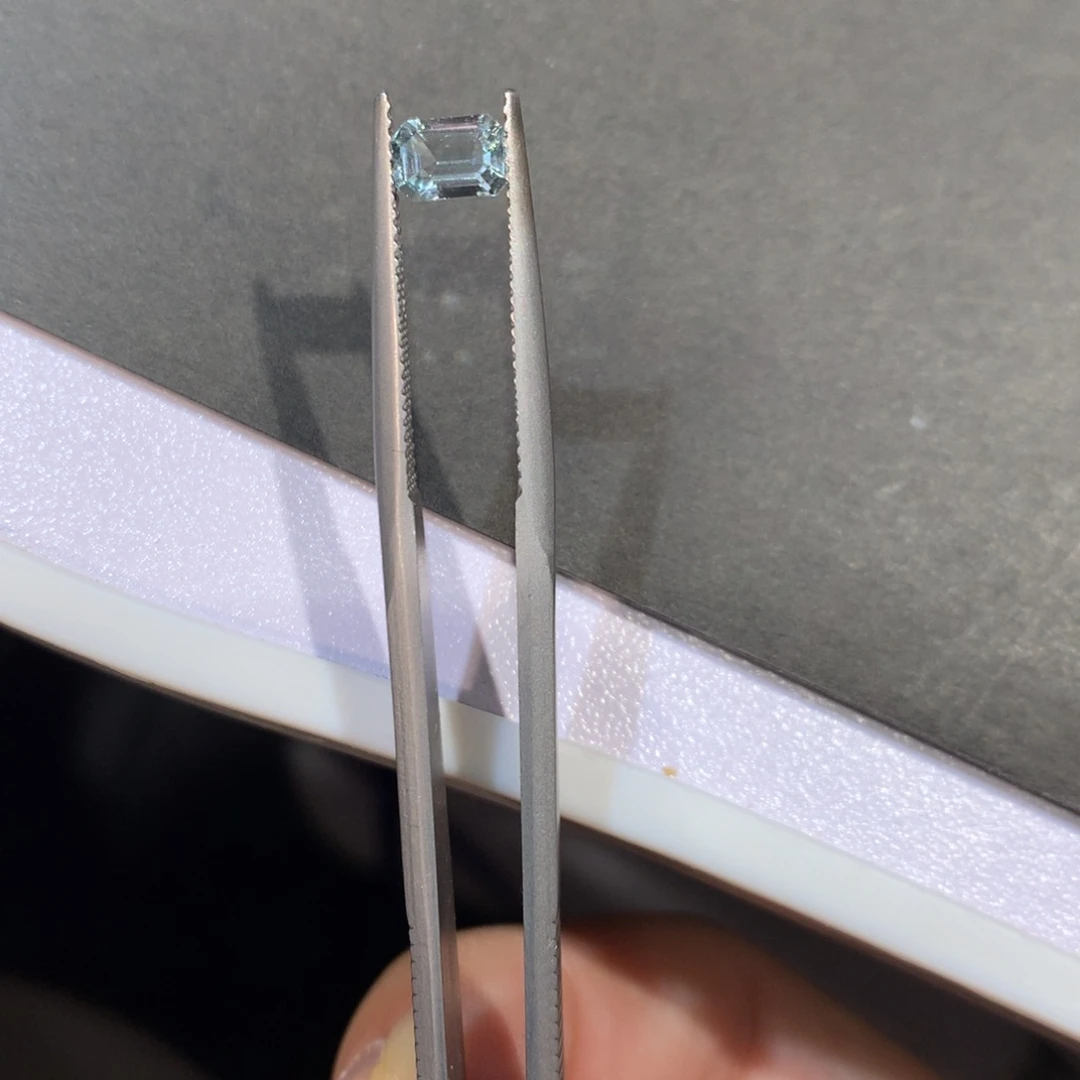 海蓝宝石裸石0.5克拉