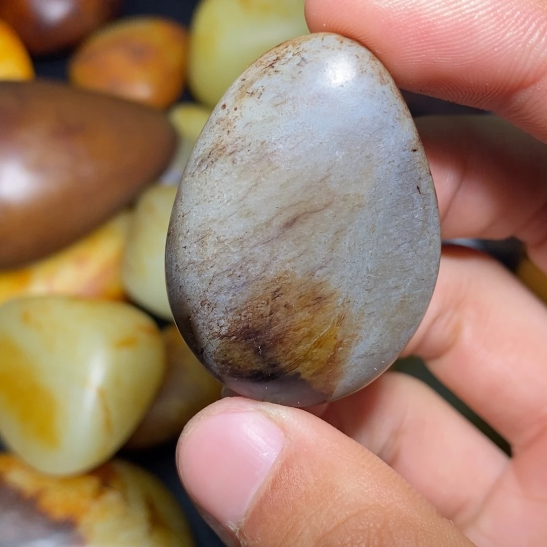 和田玉未镶嵌珠宝奇石