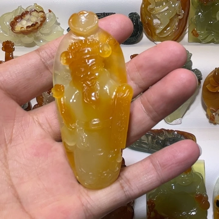 岫玉未镶嵌吊坠(赠链)