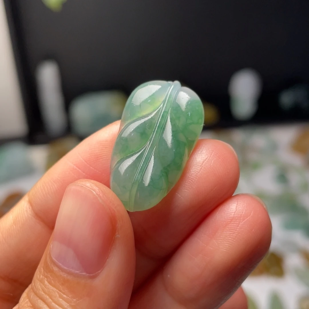 鮑***饰定制翡翠未镶嵌天然翡翠