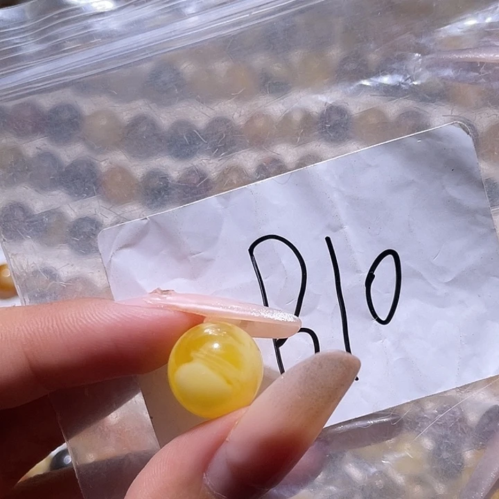 琥珀未镶嵌裸石13.7福利