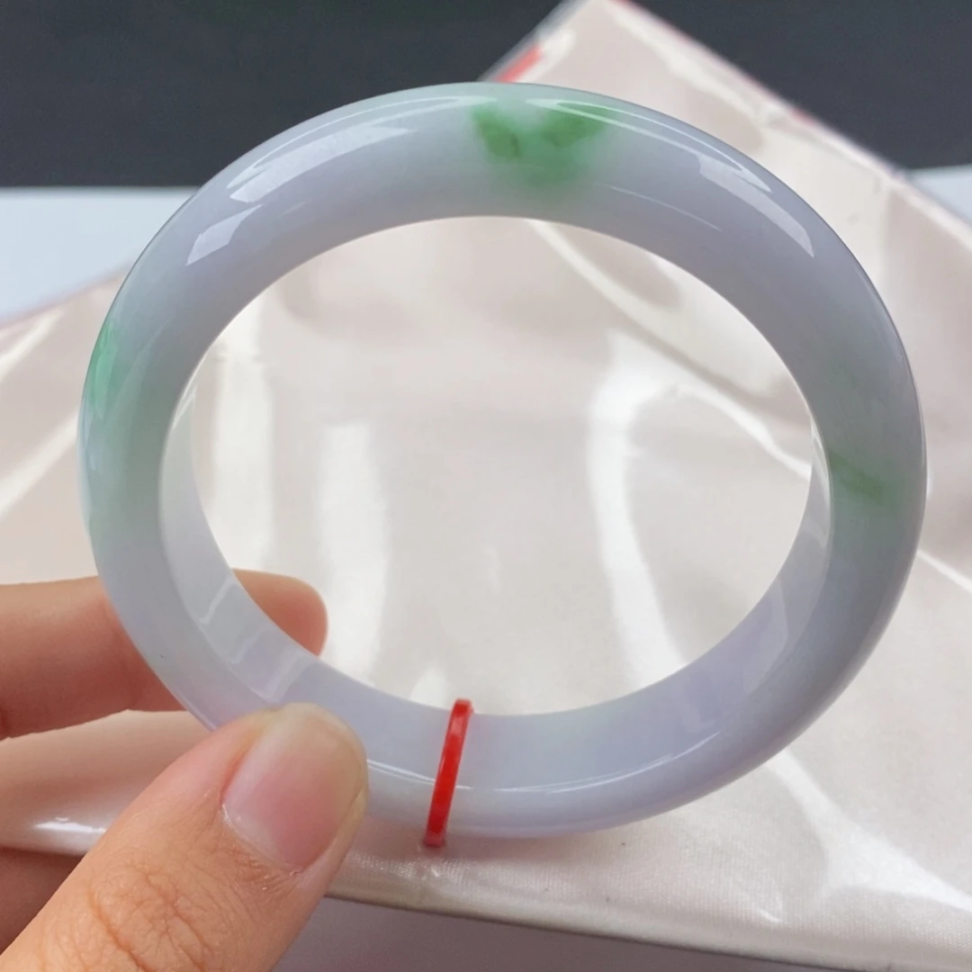 翡翠手镯未镶嵌正圈