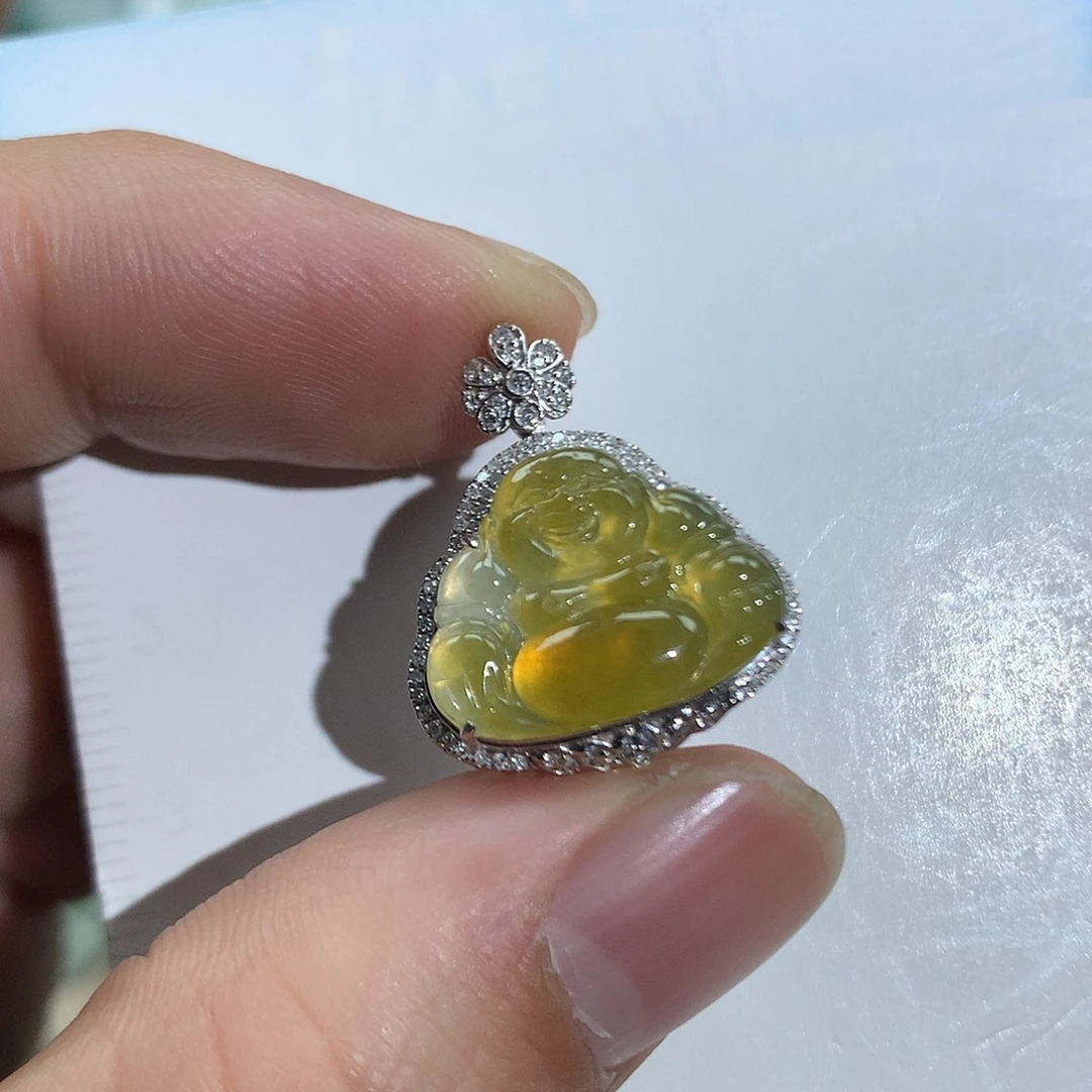 翡翠18K金镶嵌颈饰佛公