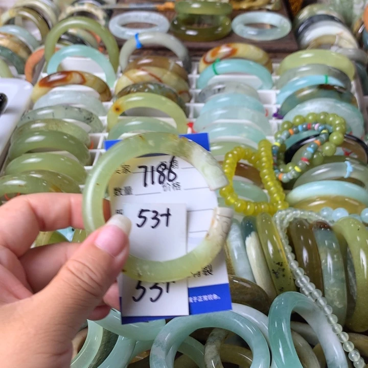 蛇纹石玉未镶嵌手镯总**阳7186