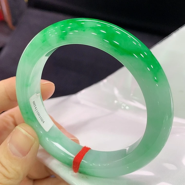 翡翠手镯未镶嵌正圈56