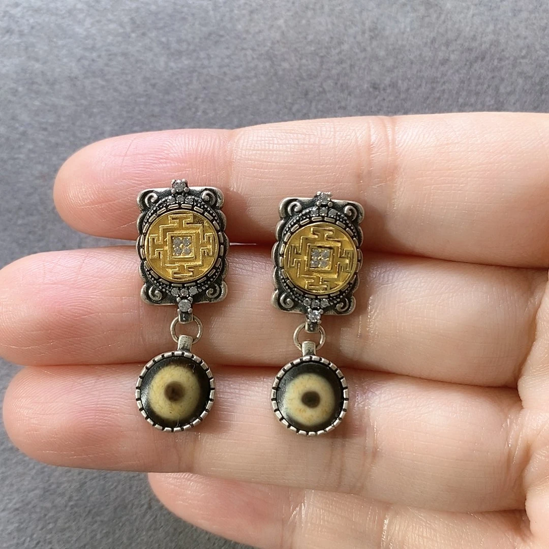 玛瑙/玉髓耳环未镶嵌