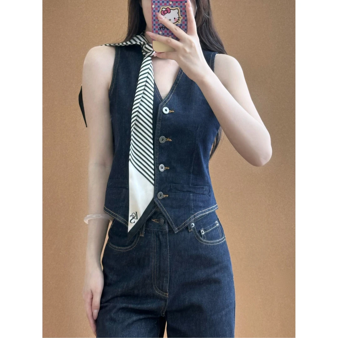 NEUFNEUF9 超绝版型！！W字下摆设计感原牛马甲 V型领口设计