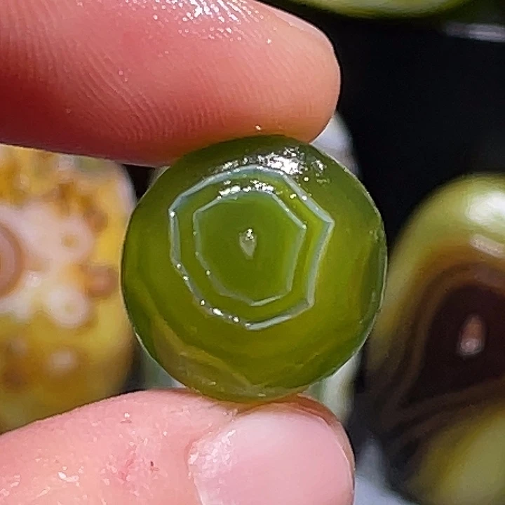 玛瑙/玉髓未镶嵌珠宝奇石