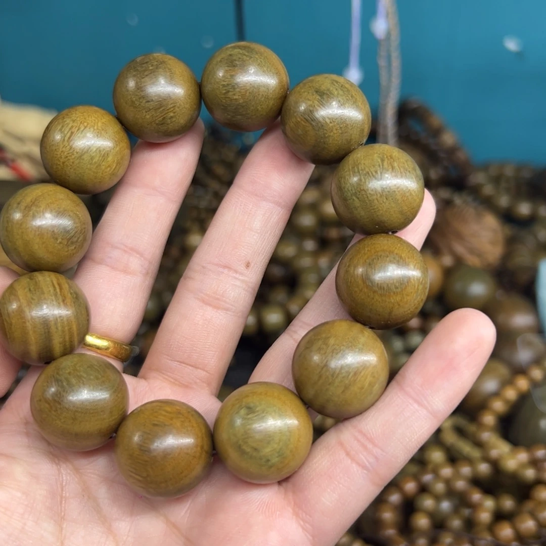 无事牌维腊木（绿檀）