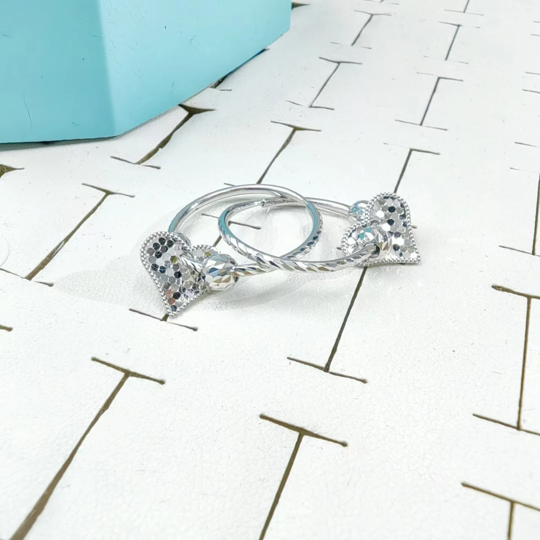 PT950铂金耳饰 鱼鳞爱心铂金耳圈约20mm