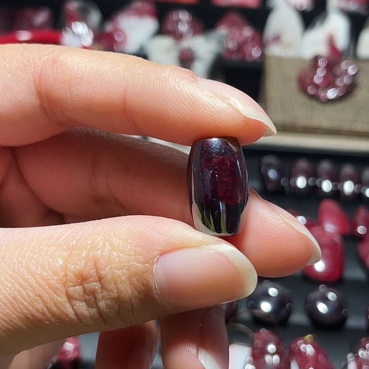 天然辰砂原矿乌砂桶珠11.2克