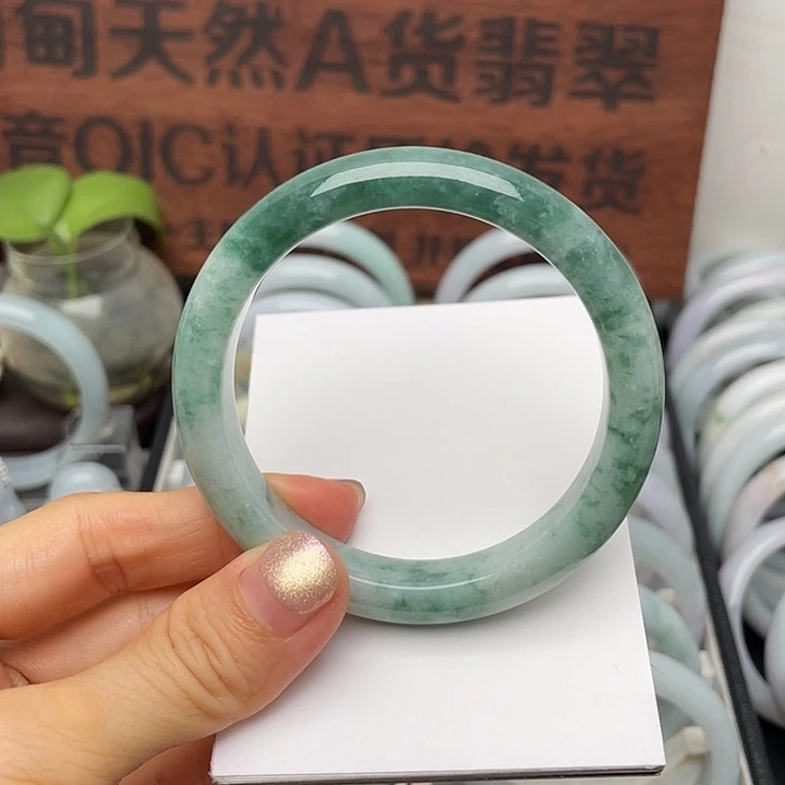 翡翠未镶嵌手镯56正圈