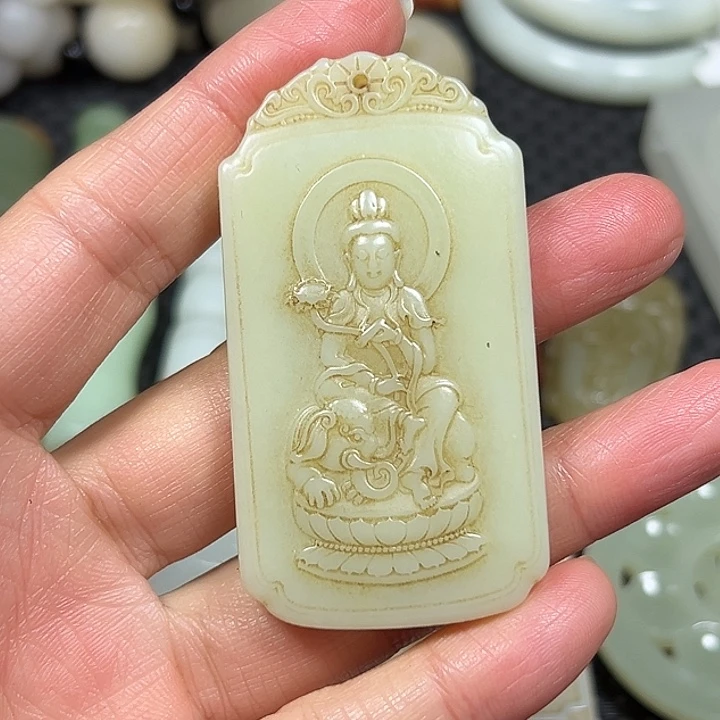 白玉菩提吊坠精选商品一物一图