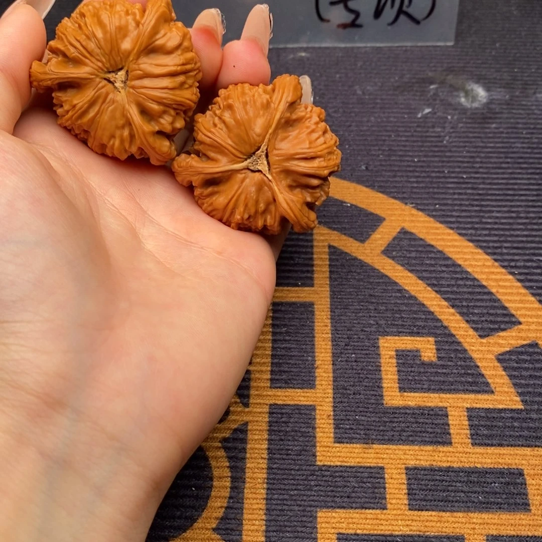 大***计吊坠文玩核桃白狮子