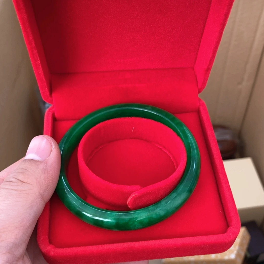 瓷片哈哈哈哈哈哈哈哈哈过