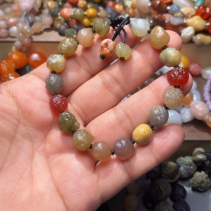 阿拉善彩玛瑙手串