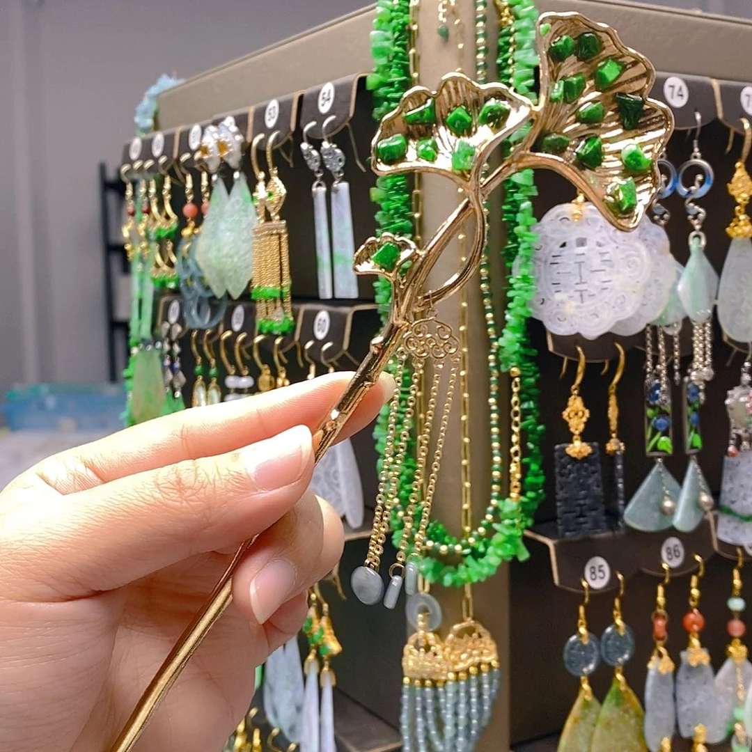 颈饰未镶嵌翡翠翡翠