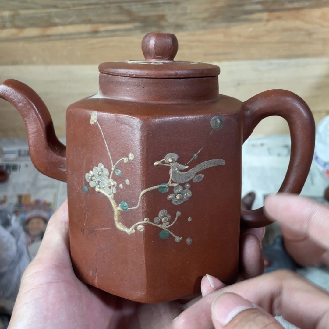 茶壶紫砂老厂紫砂壶一件。