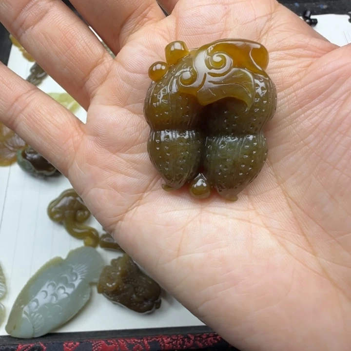 和田玉未镶嵌珠宝奇石