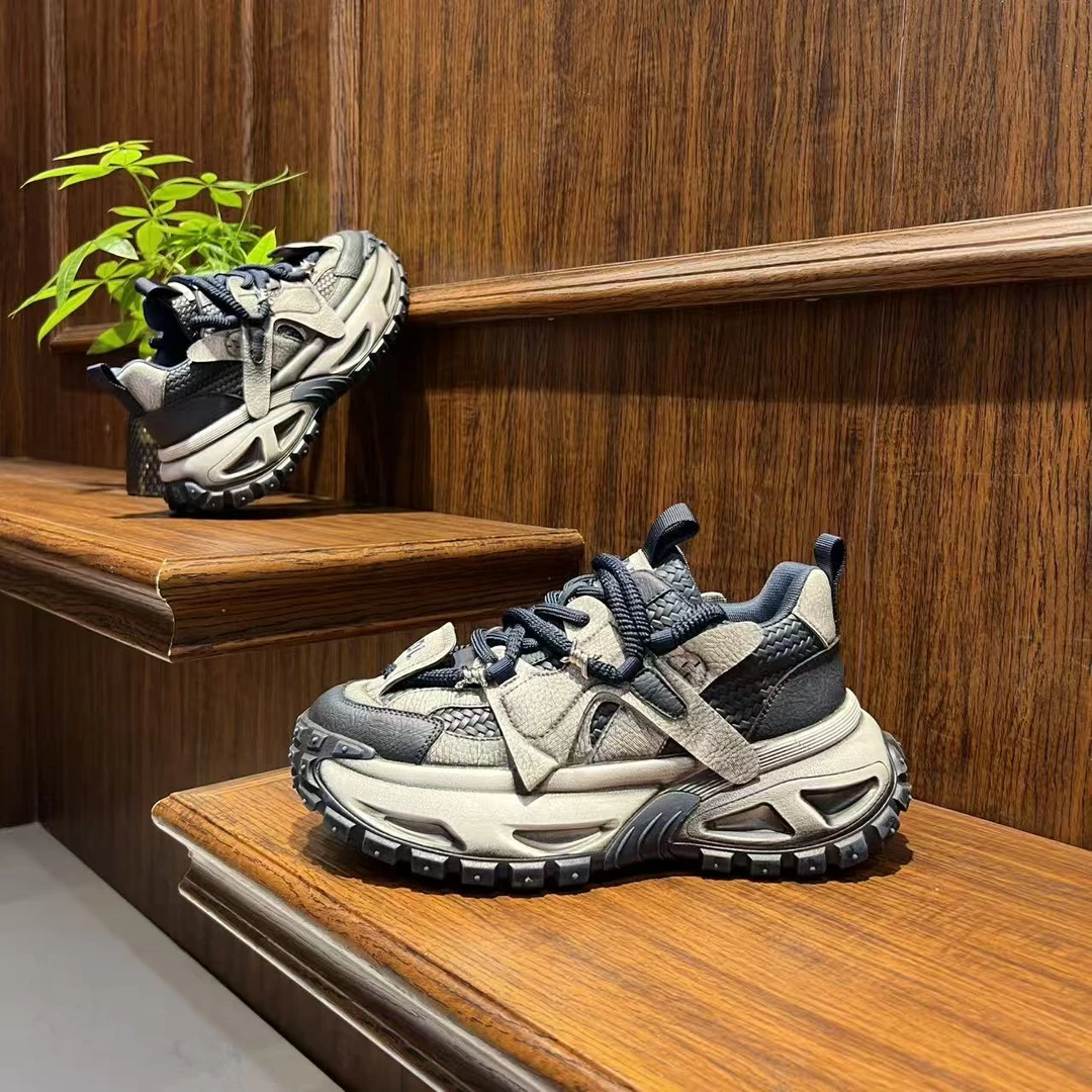 2025秋季新款低帮撞色拼接轻奢高端舒适耐磨时尚男款运动休闲鞋潮