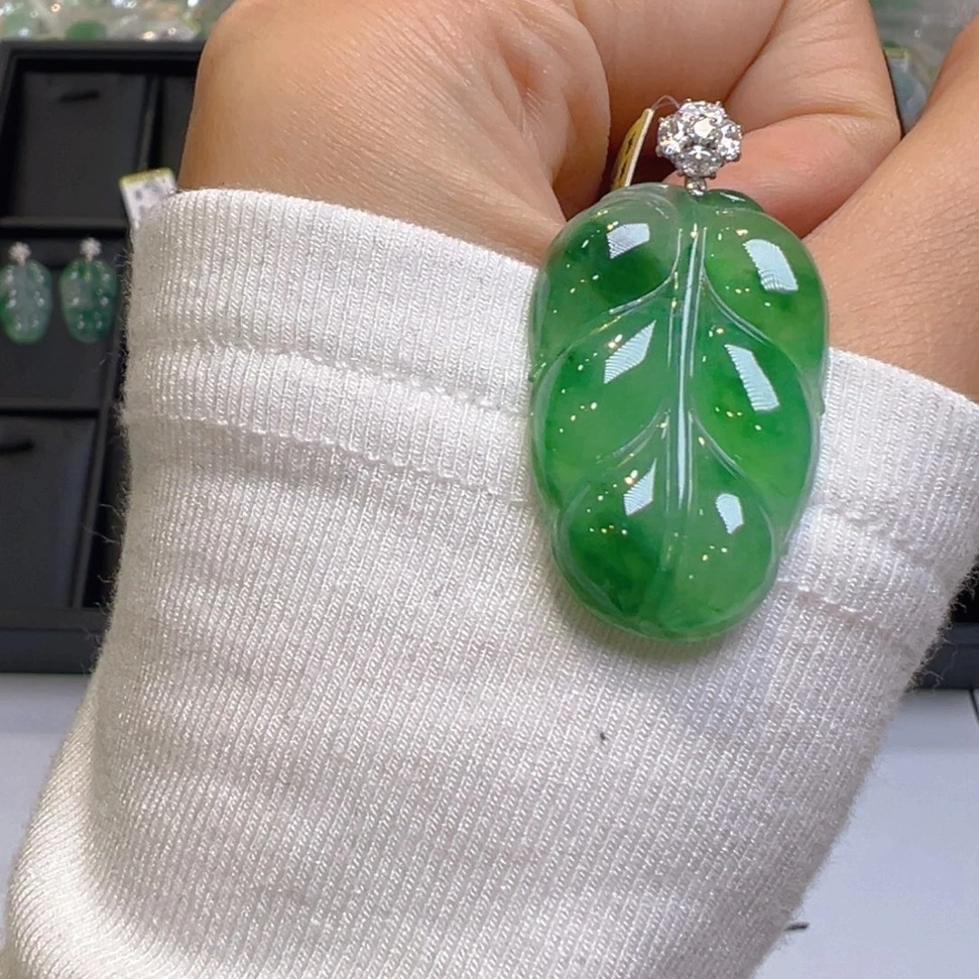 翡翠18K金镶嵌吊坠(不含链)